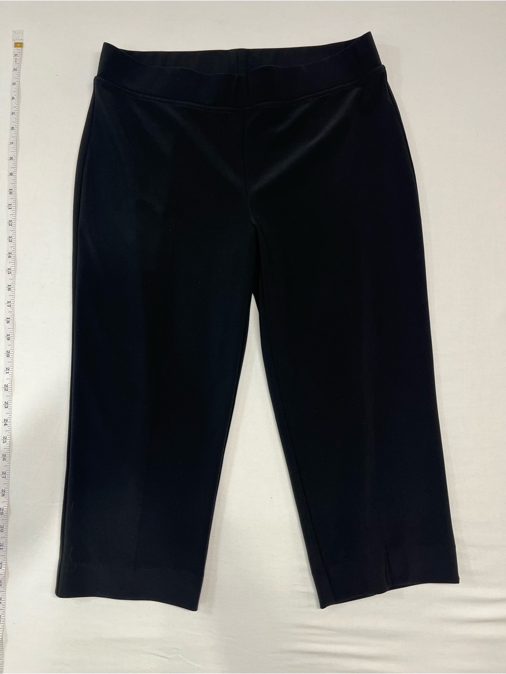 Joseph Ribkoff Black Straight Leg slimming Cropped capris Pants Pull On 1722